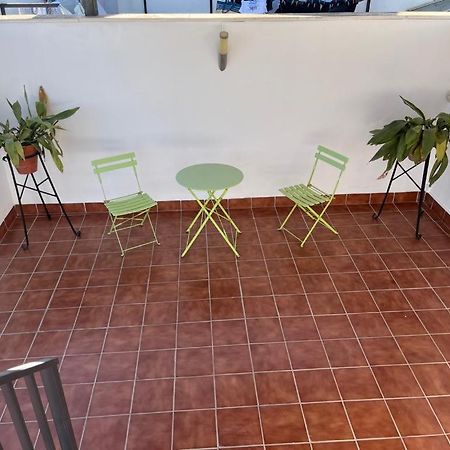 Atico Con Terraza- Solarium Apartment Ecija Luaran gambar