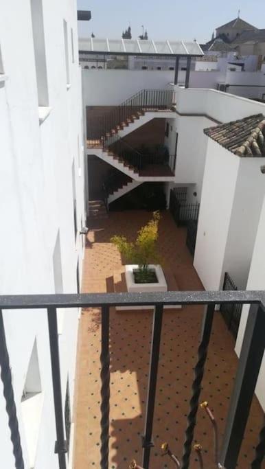 Atico Con Terraza- Solarium Apartment Ecija Luaran gambar