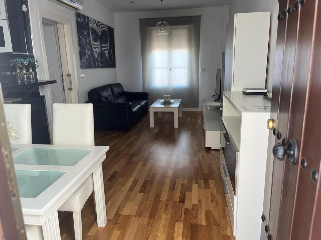 Atico Con Terraza- Solarium Apartment Ecija Luaran gambar