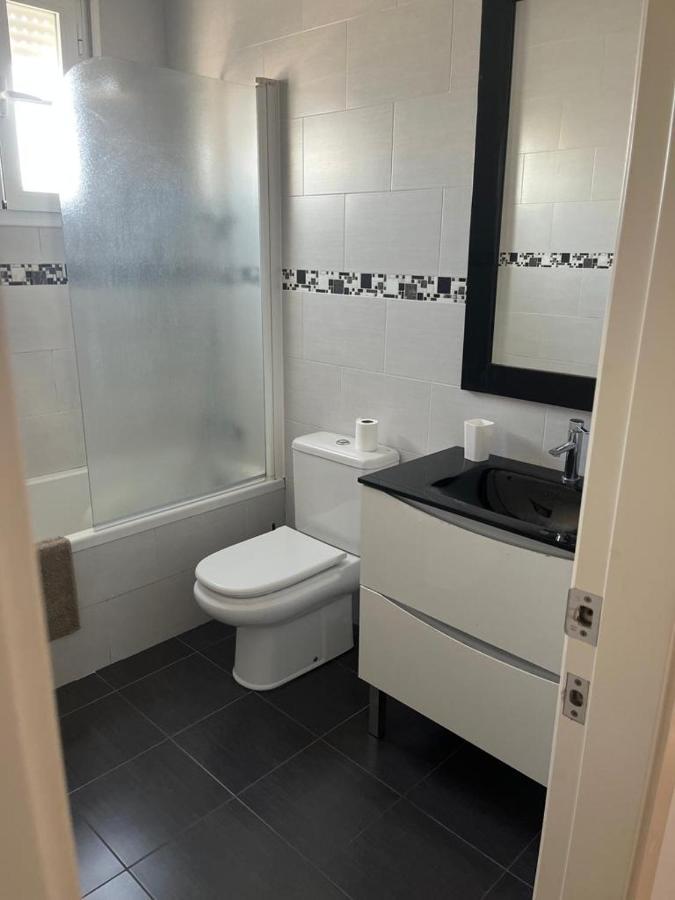 Atico Con Terraza- Solarium Apartment Ecija Luaran gambar